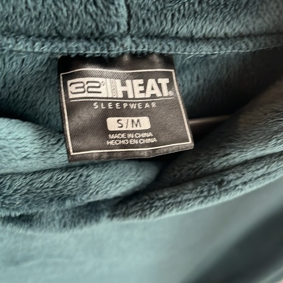 32 degrees Velour long teal sleepwear - Picture 5 of 6